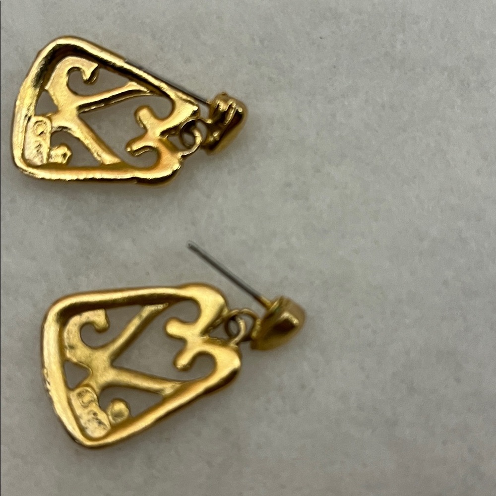 Vintage Anne Klein Satin Gold Tone Dangle Drop Heart Scroll Pierced Earrings. - Picture 3 of 3